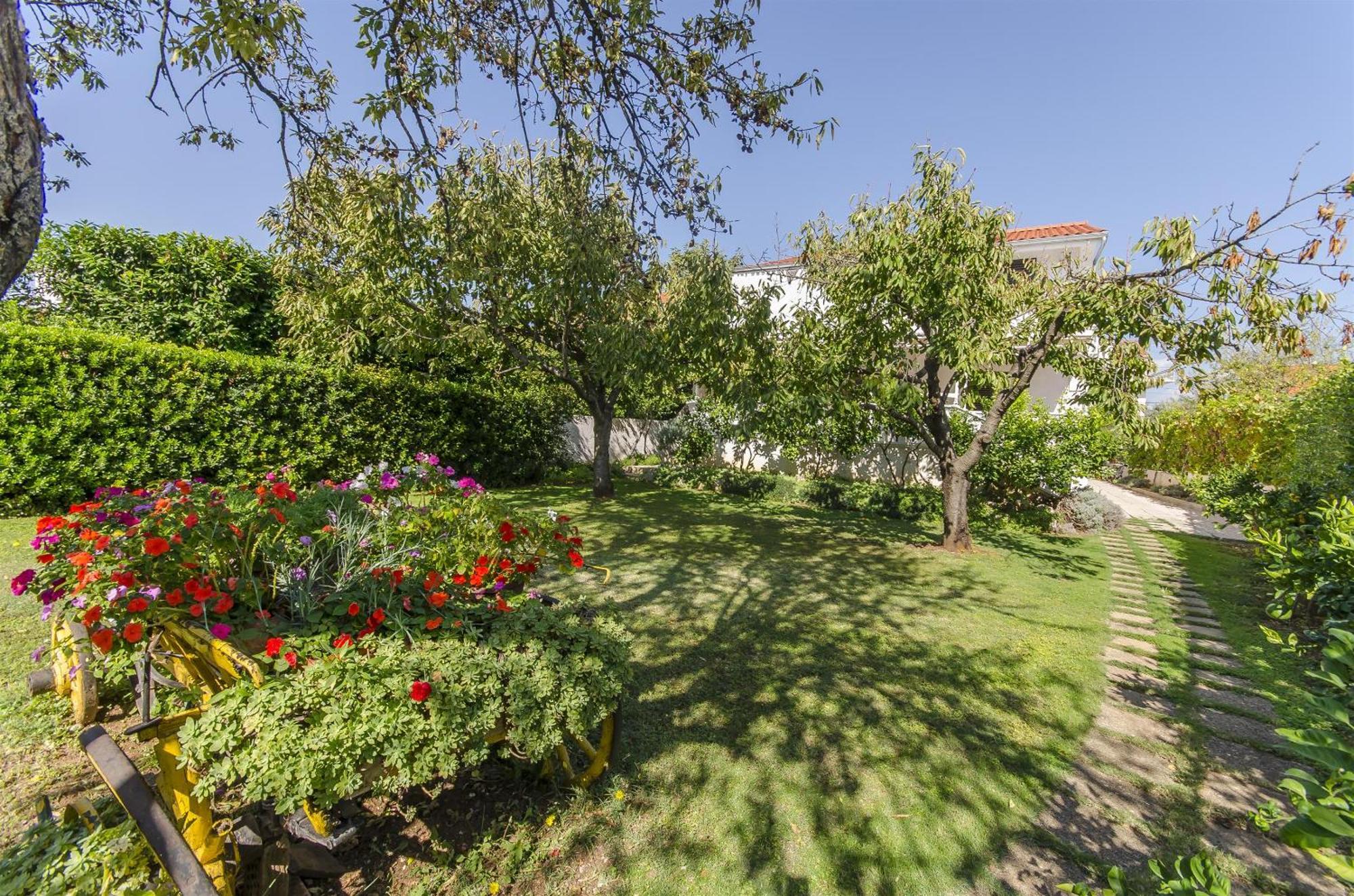 Apartment Tonkica Водице Экстерьер фото